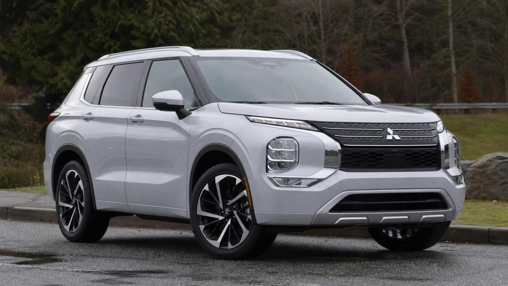 Nouveau Mitsubishi Outlander 2026: le SUV familial japonais dévoile sa version restylée