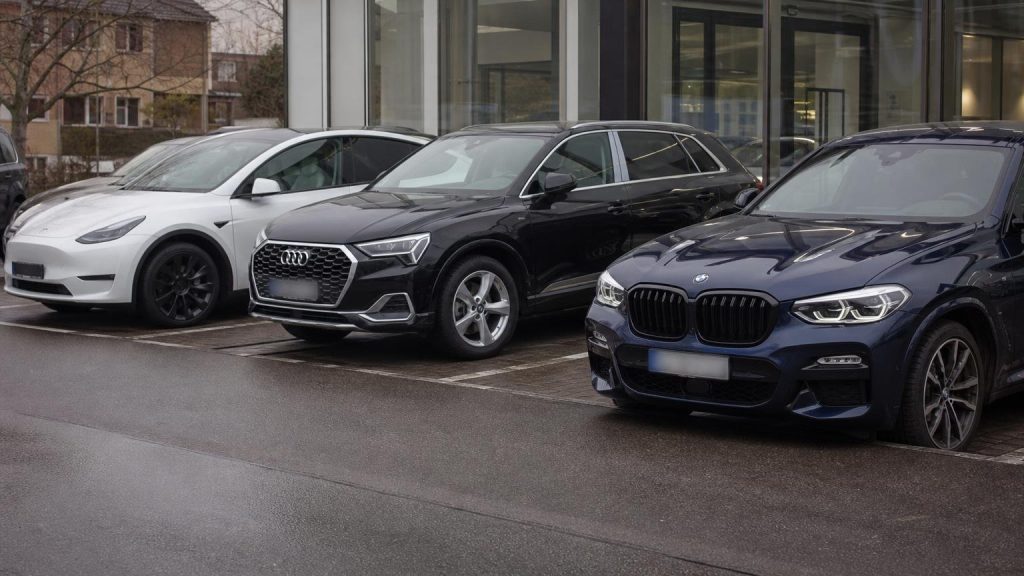 Tesla Model X: la grande berline électrique perd encore du terrain face à la concurrence allemande