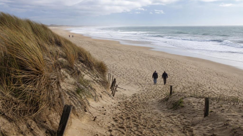 Ni Biarritz ni Hossegor : ce village des Landes aligne 10 km de plage sans un immeuble et les Bordelais y passent la Toussaint